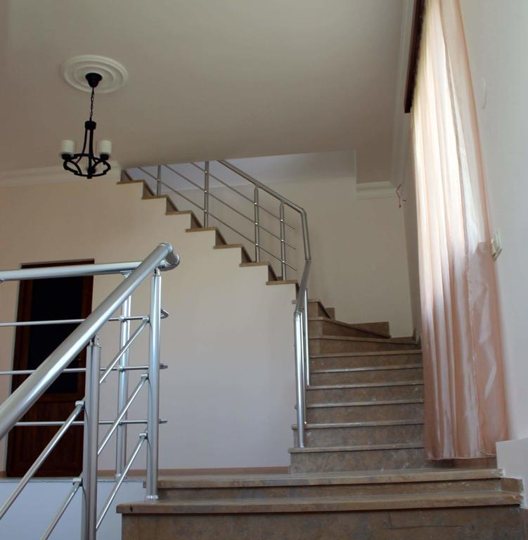 Family & Friends Guest House Dilijan Exterior foto